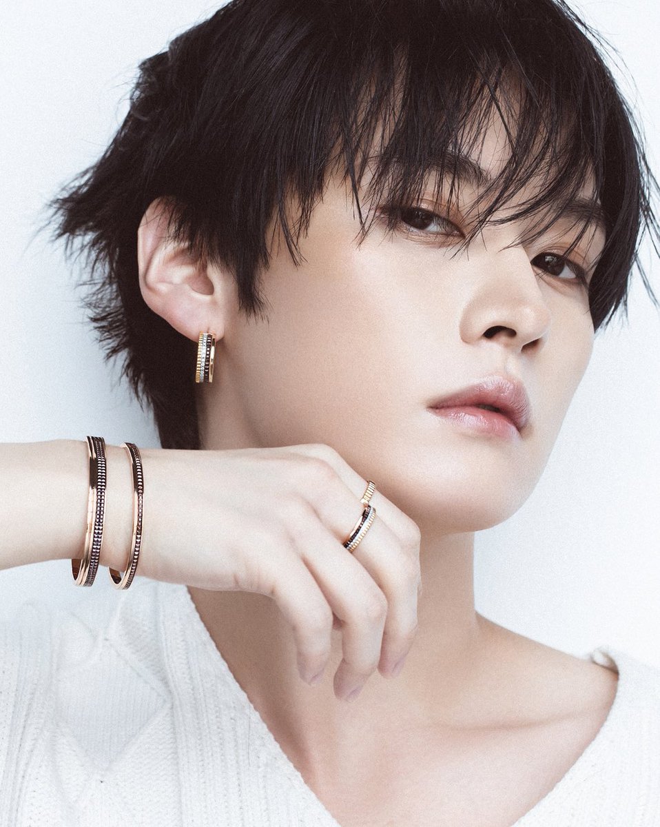 spearhyunnie's tweet photo. WOW LEEKNOW'S FACE CARD https://t.co/oAj7CTKp3c