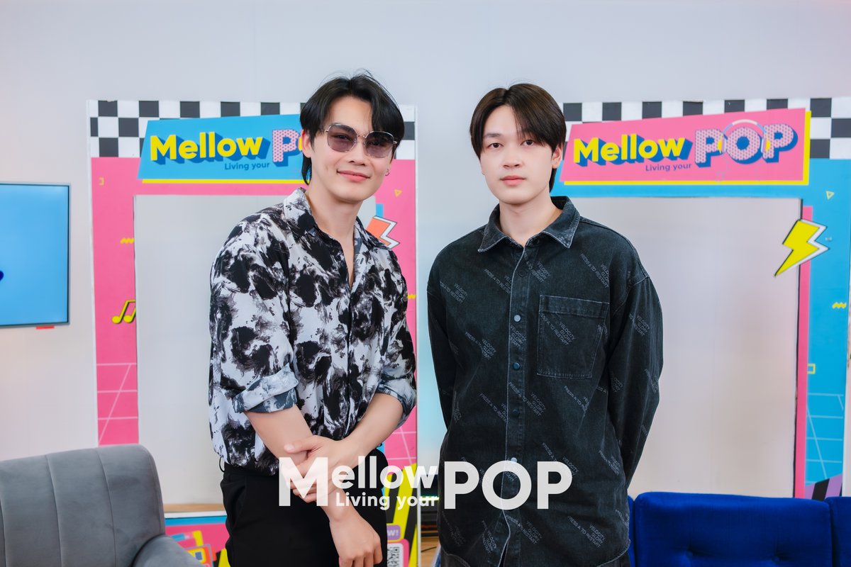 MellowPOP_TH's tweet image. ✨ Mellow POP เก็บตกภาพบรรยากาศไลฟ์ของ “TEMI” กับเพลง “เธอมีเวทมนตร์หรือเปล่า feat.MONICA”
.
#MellowPOP
#เธอมีเวทมนตร์หรือเปล่า
#TEMI