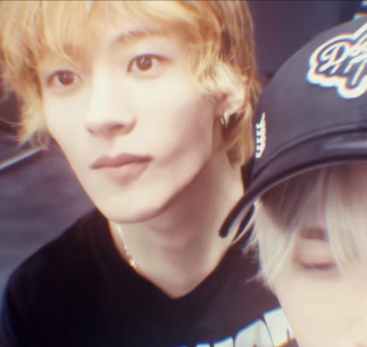 anton grande tweet media