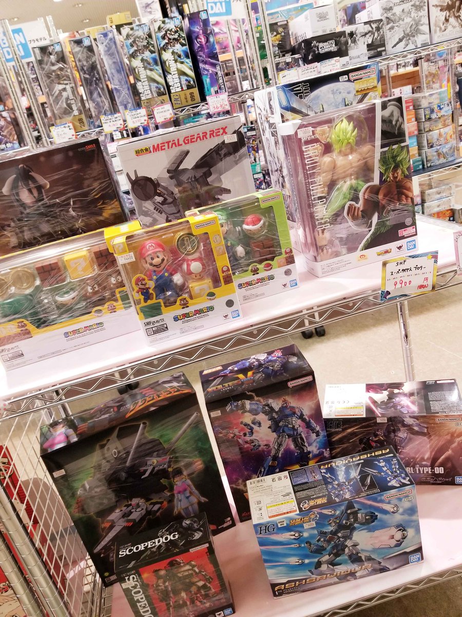 こんにちは🌞 今日も元気に営業します🐈‍⬛ 本日の営業時間は 13:00