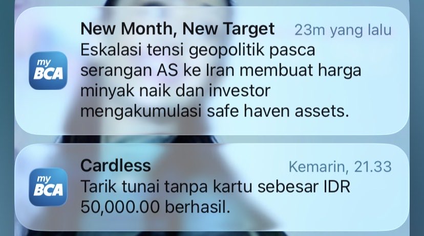 bebigat's tweet photo. baru juga ambil duit 50k udah di warning aja ihh trump brenti ga main petasannya 🫵🏽 https://t.co/Rod4RrnGod