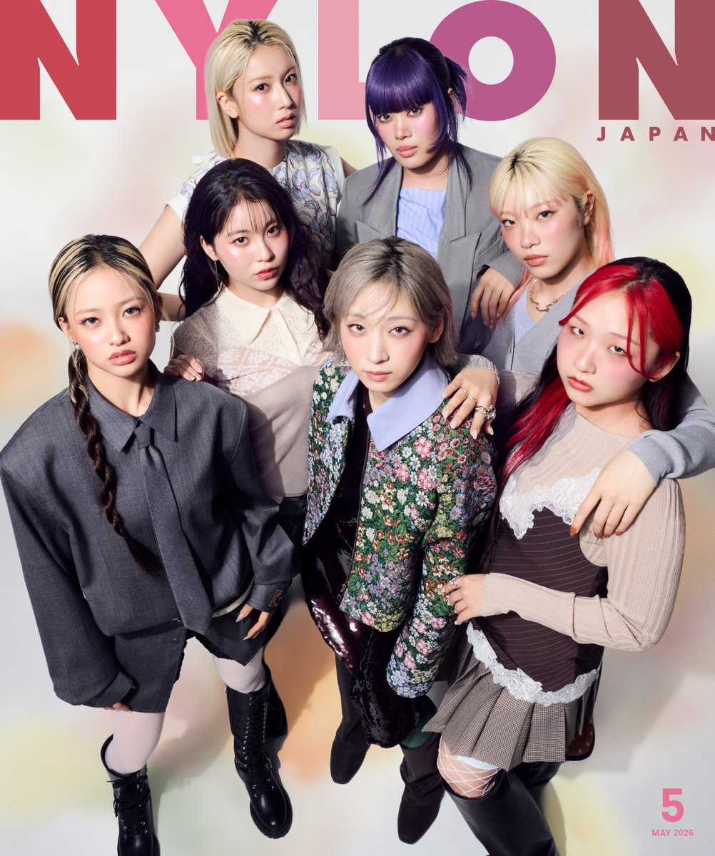NYLONJAPAN's tweet photo. 🌸次号表紙解禁🌸
新時代のスター、覚醒🌹 3月27日、運命の1冊が発売。#NYLONJAPAN 5月号の顔に《HANA》が登場🔥
NARSが彩る“現代版おやゆび姫”の世界観で、圧倒的な存在感を放つW表紙が実現‼　決められたシナリオを脱ぎ捨て、自らの足で一歩を踏み出した彼女たちの“今”を大特集のカバーストーリーで目撃して🌸

🔗https://t.co/hhKIsOkd6Y

@HANA__BRAVE 
@NARSCosmeticsJP