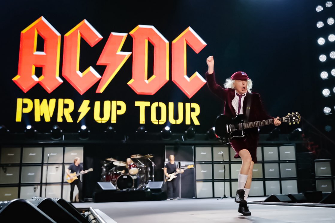 AC/DC tweet media