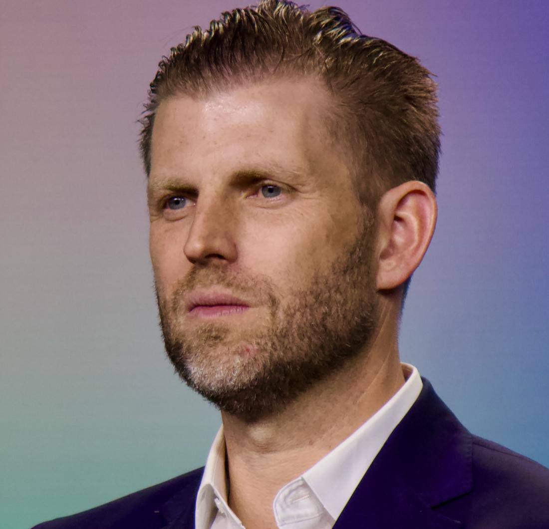CryptoNewsHntrs's tweet image. 🇺🇸ERIC TRUMP:
BIG BANKS ARE LOBBYING TO BLOCK HIGHER YIELDS FROM CRYPTO &amp;amp; STABLECOINS TO PROTECT THEIR LOW-RATE SAVINGS MONOPOLY.

BANKS PAY CUSTOMERS NEAR-ZERO INTEREST WHILE KEEPING THE SPREAD AND RECORD PROFITS.

#Crypto #Stablecoins #BigBanks #InterestRates #FinancialMonopoly