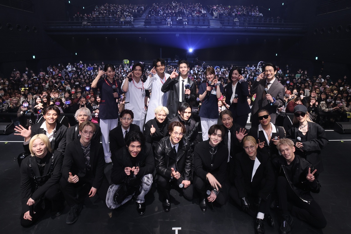 mn_enta's tweet photo. 曽田陵介のセリフに呼応するようにヤギが鳴く…会場爆笑の『顔のない患者』イベント開催

#長谷川慎 #THERAMPAGE #井上想良 #樋口日奈 #梅舟惟永 #遊井亮子 #曽田陵介 #飯田基祐 #Arche #顔のない患者 https://t.co/Km5h8lhZoQ https://t.co/4INQSuFdDl