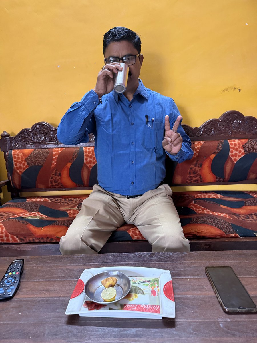 T 1357
498 वाँ गुरुवार :: नीम्बू पानी 

पुरानी पेंशन सभी को मिलने तक अनवरत 
         जय अटेवा जय nmops
              जय गणेश