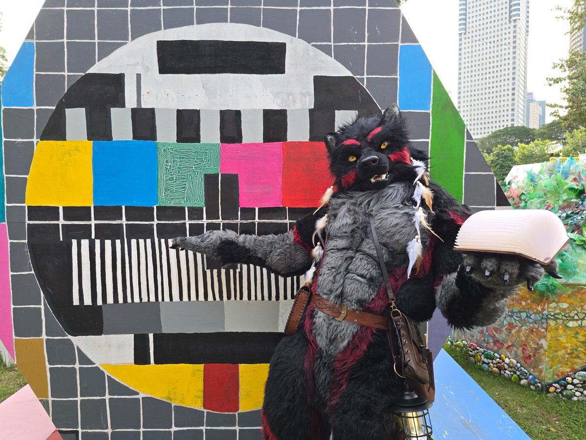 WulfricTaden's tweet photo. Look, I’m part of the test pattern now. 📺
🧵: @Lycan_Work
📷: @ProtoCobol
#FursuitFriday #Fursuit #Chingay #Chingaysg https://t.co/T9mE38SMry