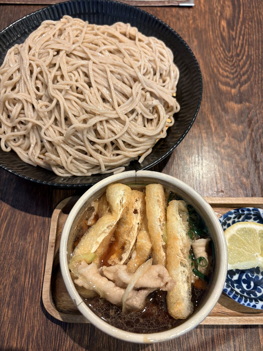 333punk_'s tweet photo. 曙橋ランチ
老舗だけが美味いとは限らない
#蕎麦食堂梵 https://t.co/xpT357drpL