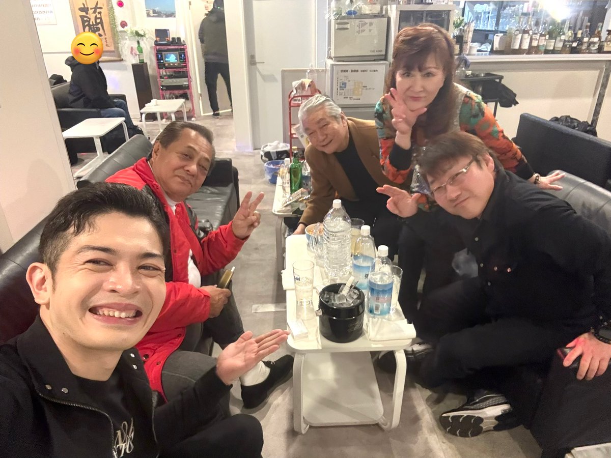 ennkadayo's tweet photo. 昨日は
千葉県松戸市の #スペース蘭 さんへご挨拶に
ママさんとも久しぶりにお会いでき
#イベントハウスメロディー #前頭三枚目 さん
Sayumin★剛 の #Sayumin さん #剛 さん
浅草忍部隊影道
~#Shadow~ の 頭さん もご一緒させていただきました✨ https://t.co/fc6bO9U52d