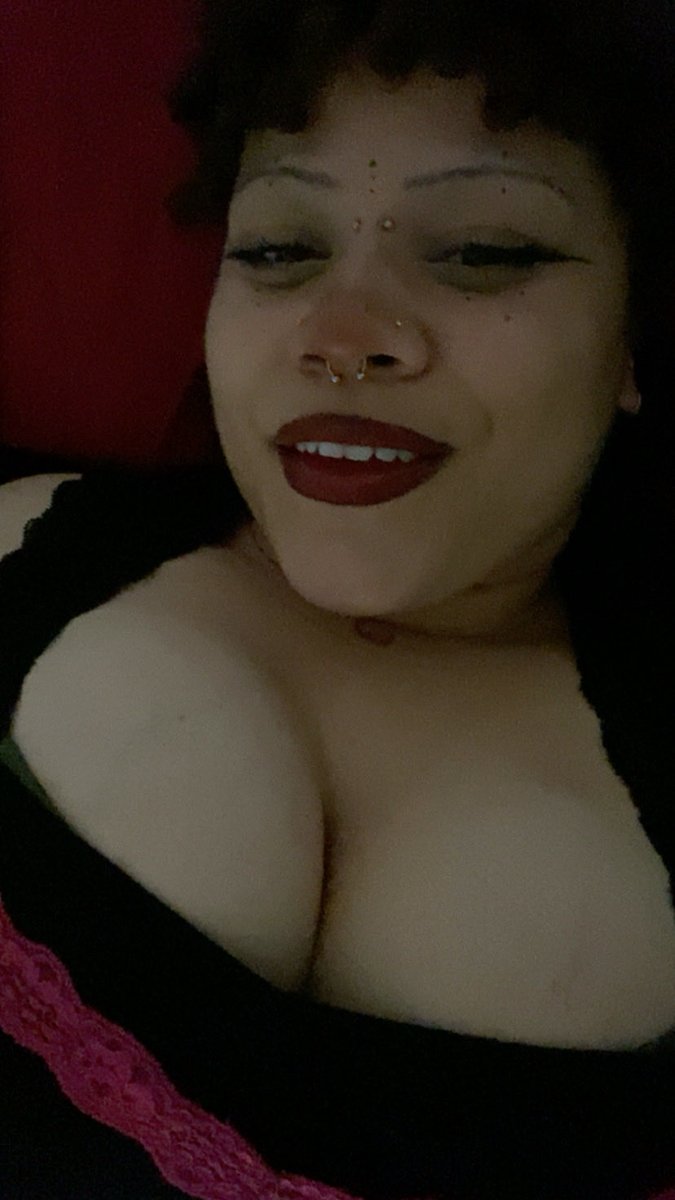 wetspecim3n's tweet image. hello &amp;gt;.&amp;lt; 

#submissive