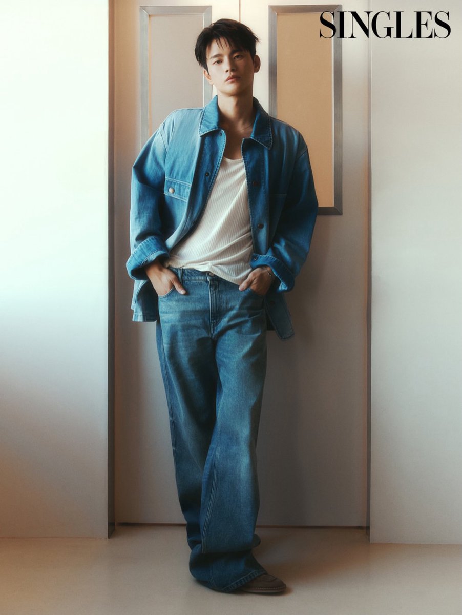 4冊買っちゃってるわ😆
めちゃくちゃカッコいいのばかり😆😆
買い過ぎにはあたらないね🤣🤣
#ソイングク　#서인국　#SeoInGuk
#singles