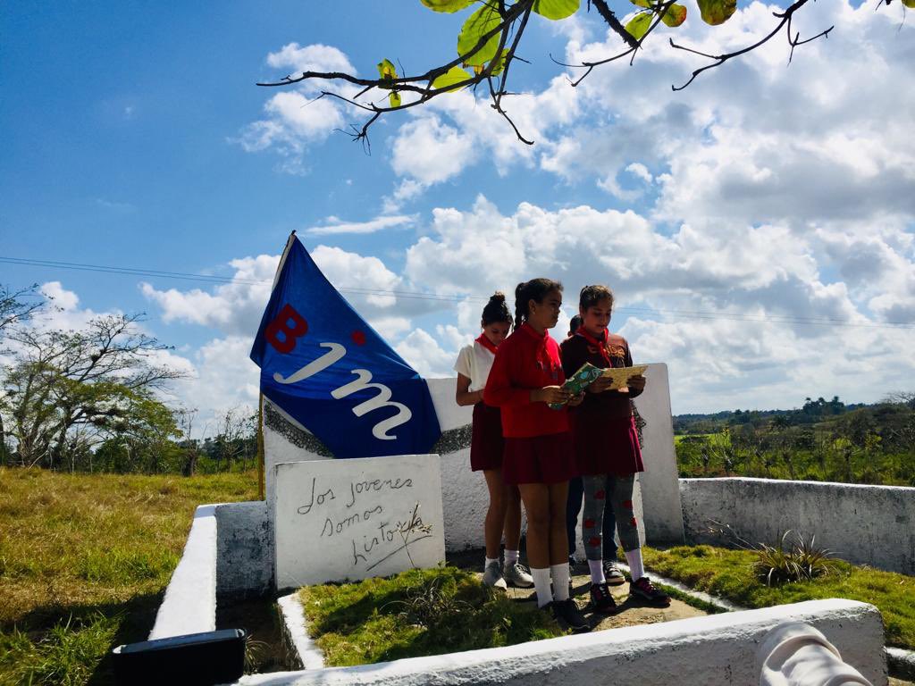 CastilloMojena's tweet photo. Cada 4 de marzo, Fomento, en Sancti Spíritus, se convierte en escenario de memoria y homenaje. En esta fecha recordamos a Olga Alonso González, joven instructora de teatro que entregó su vida a la cultura y al arte comunitario. https://t.co/Gl9zcDKfOX