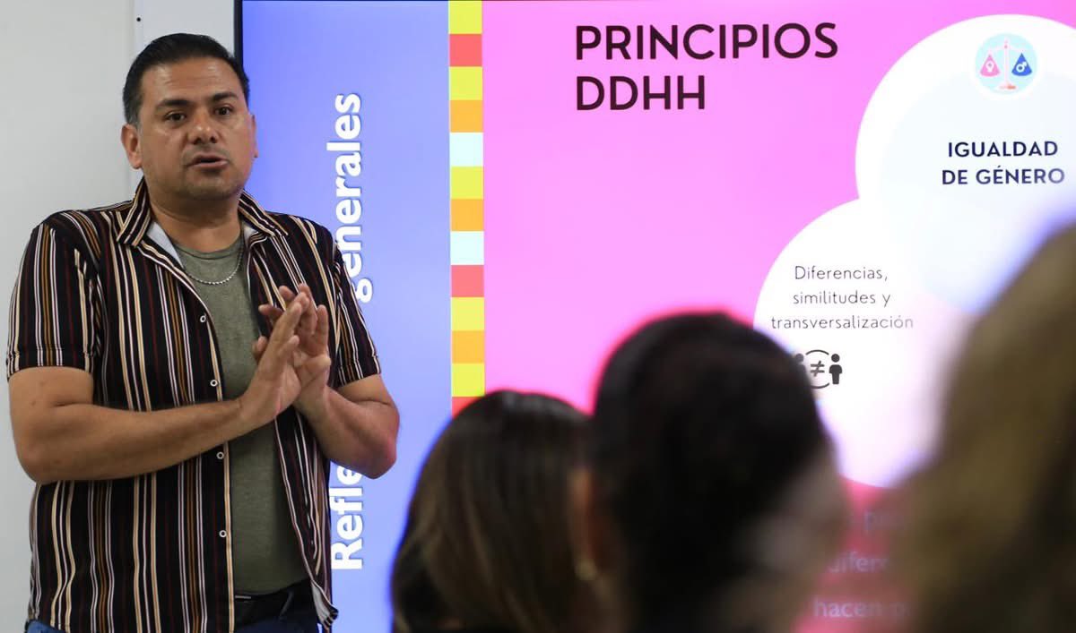 Agradecemos la invitación realizada por la @fgemichoacan a: nuestro presidente Daniel M., a Hugo P., Voluntacuir, a Shakira L., de las Tarascas en Busca de la Libertad A. C., y a Raúl M., de  Michoacán es Diversidad, para impartir este taller sobre diversidad y atención digna.