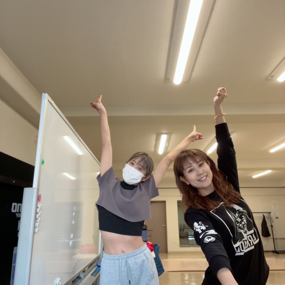 Rumy_Amy's tweet photo. 明日は和歌山県御坊へ…🍊
今朝は最終リハでした🩰
#ルミアミ　#なにわのピンクレディー
#ピンクレディー公認公式アンバサダー
#歌って踊る　#和歌山県御坊市 https://t.co/CZNvvMkm9X