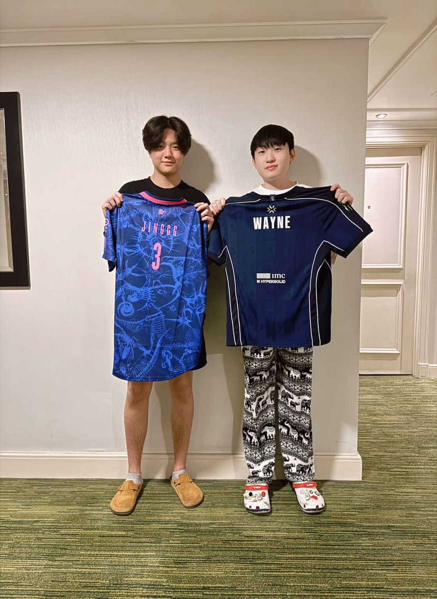 Liquid WAYNE tweet media