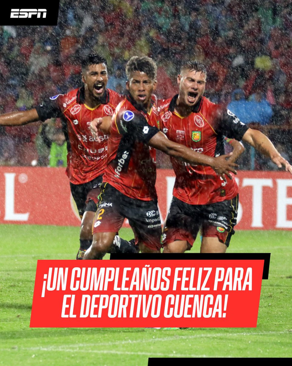 ESPNEcuador's tweet photo. 🎉🔴 ¡FIESTA TOTAL EN CUENCA!

⚽ Con goles de Díaz, Mosquera y Leguizamón, Deportivo Cuenca aplastó 3-0 a Libertad y aseguró su clasificación a la fase de grupos de la CONMEBOL #Sudamericana.

✅ El Expreso Austral tuvo un aniversario positivo al cumplir con el primer objetivo de la temporada.

❌ El equipo lojano tuvo un negativo debut internacional y quedó eliminado.