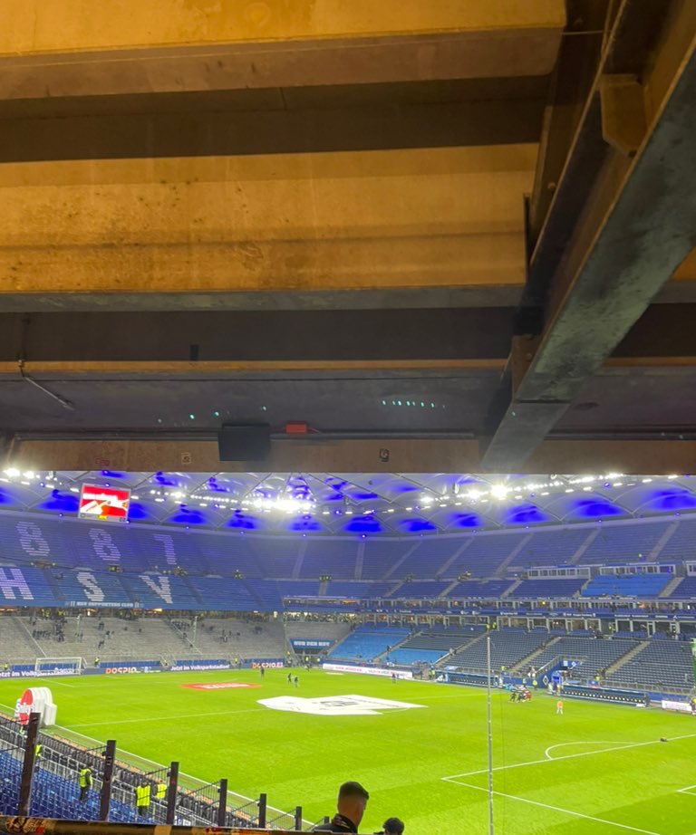 𝐭𝐫𝐢𝐬𝐭𝐚𝐧 tweet media