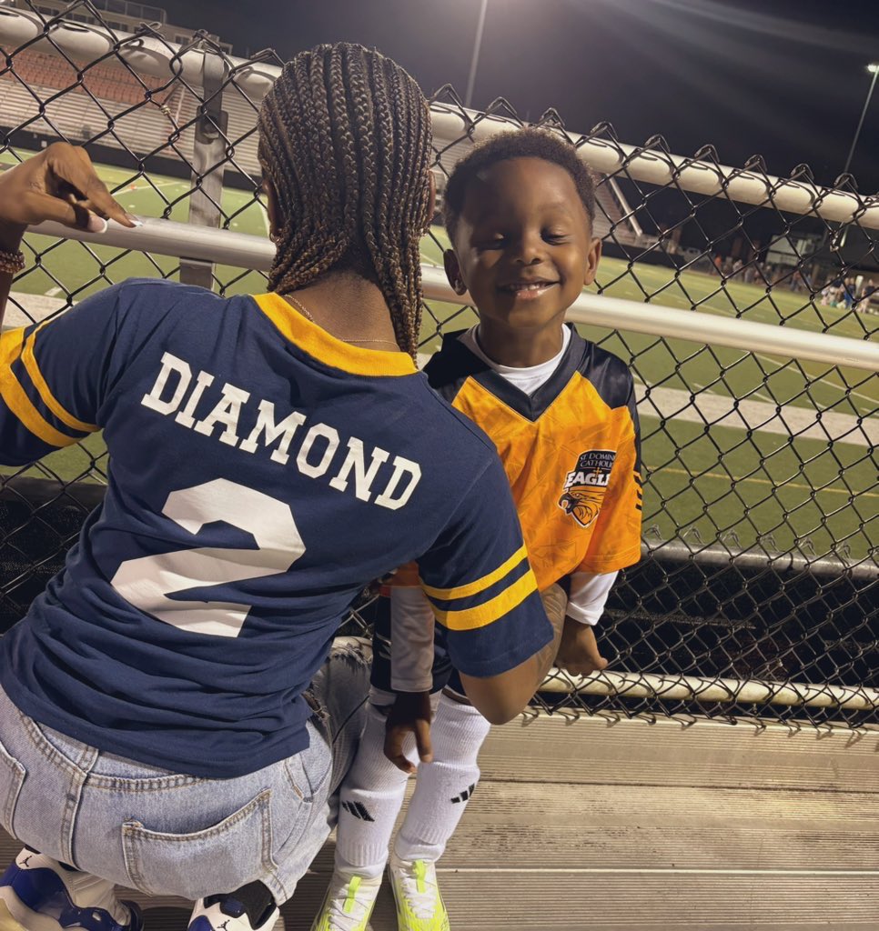 SamiahM (@notthemiahyk) on Twitter photo 