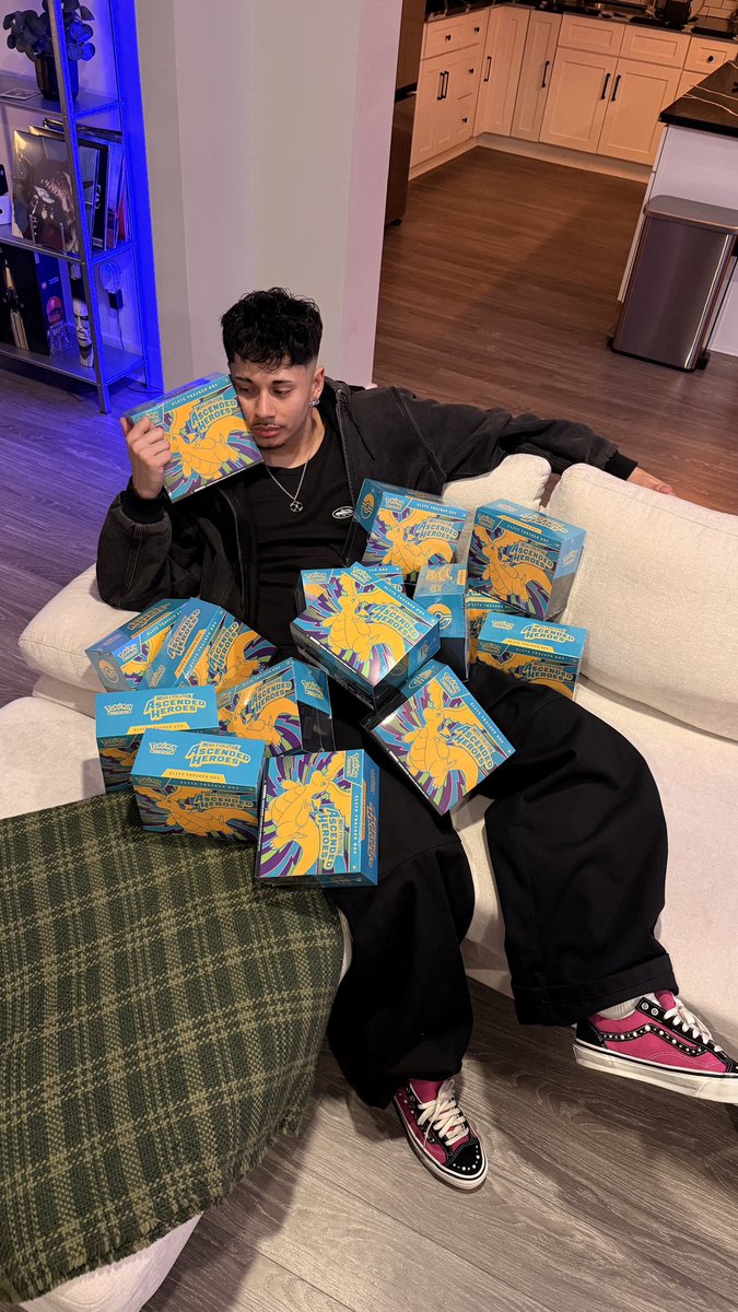 jsinjayy's tweet photo. more fits, new stuff for the crib, more Pokemon, life cool https://t.co/cVg2D7Rhq1
