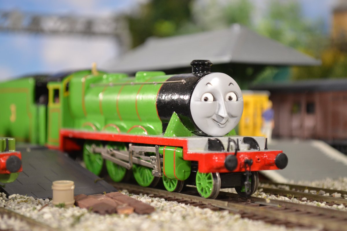 Derailed Productions™️ tweet media