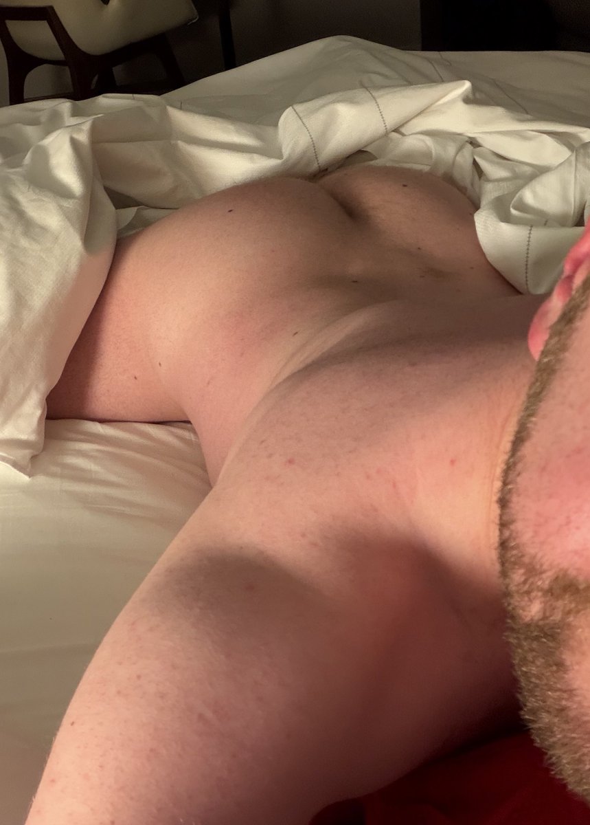 Salty818's tweet photo. There’s just something about hotel rooms that gets me going. Does that happen to anyone else? https://t.co/YREdNepay8