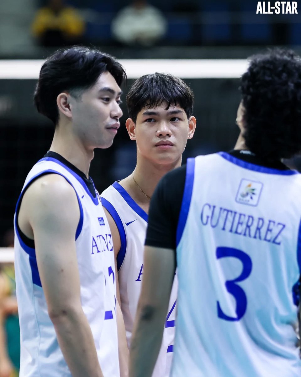 jianfics's tweet photo. iba yung titig ha 💙🥰 https://t.co/zds56oQYrm