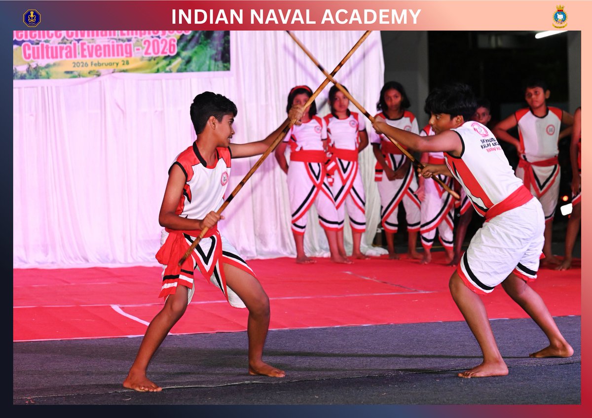 IN_NavalAcademy's tweet image. In an event celebrating home grown talent, Naval Station #Ezhimala witnessed a vibrant  Defence Civilian Cultural Evening.

Participants enthralled the audience with  exceptional performances ranging from #traditional dance forms to #martialarts.
Awards were presented in