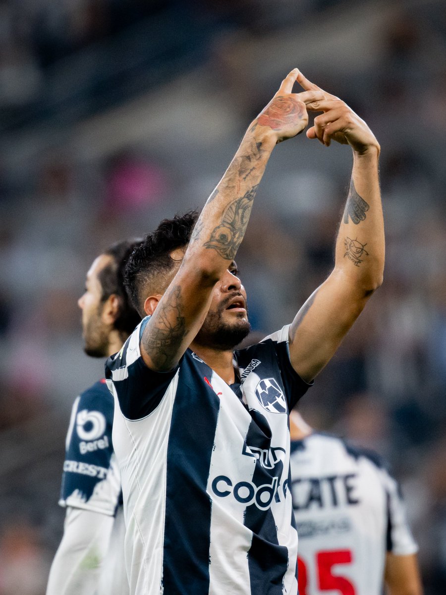 Rayados's tweet photo. Seguimos más unidos que nunca.👊🏼 𝕸𝖔𝖓𝖙𝖊𝖗𝖗𝖊𝖞 𝖆𝖑 𝕱𝖗𝖊𝖓𝖙𝖊. 🏴󠁧󠁢󠁳󠁣󠁴󠁿 https://t.co/e0bL9wAc5L