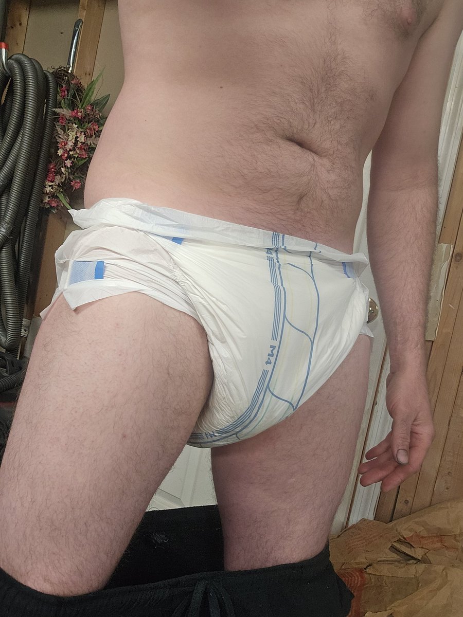 Big Bro Pyro tweet media