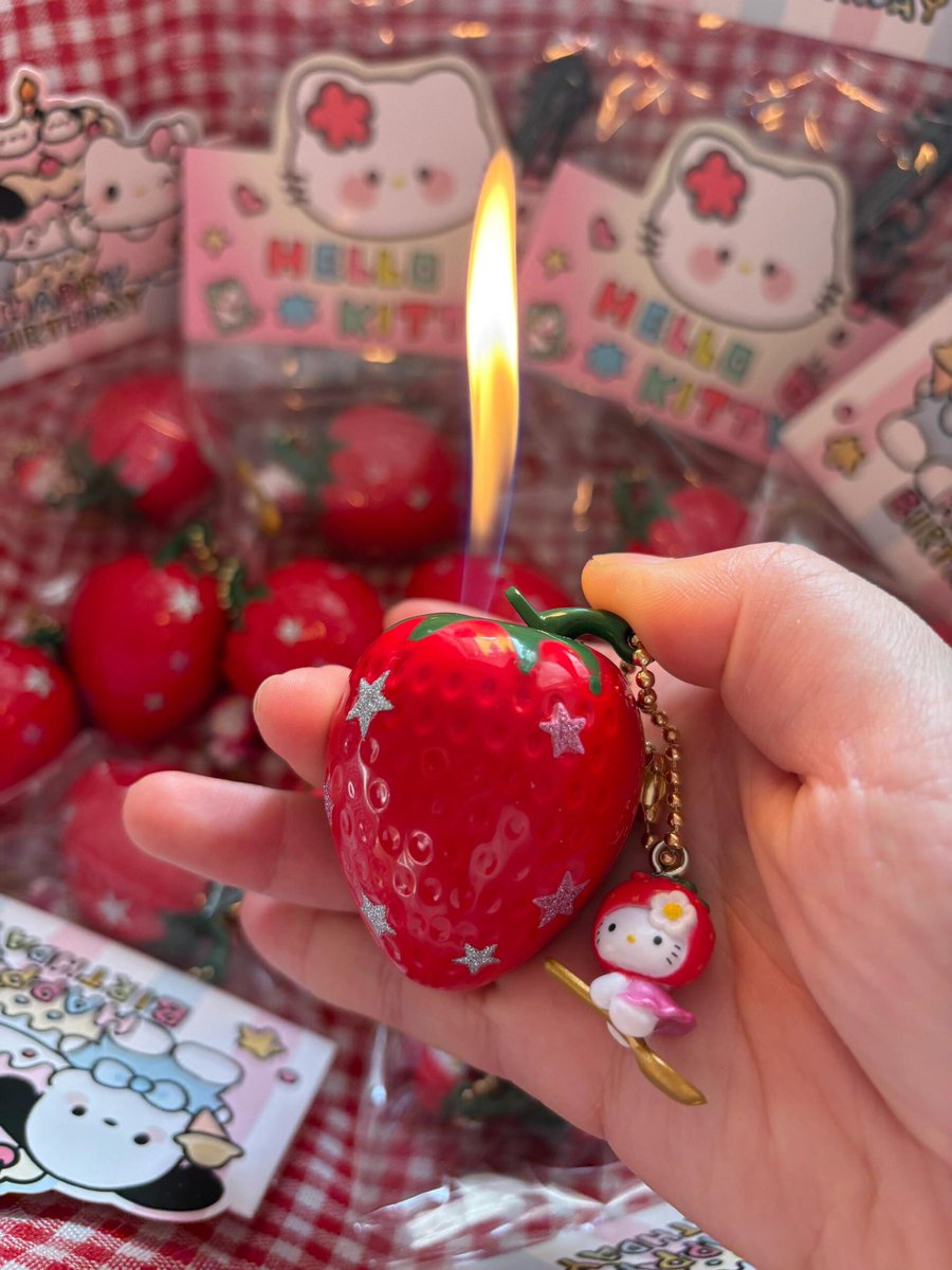 heart_jpg's tweet photo. Strawberry lighter 🍓 https://t.co/Zo0wrvygCu