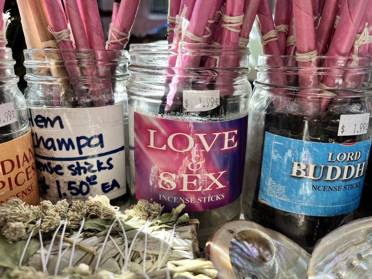 bustylatina420's tweet image. okay #swag