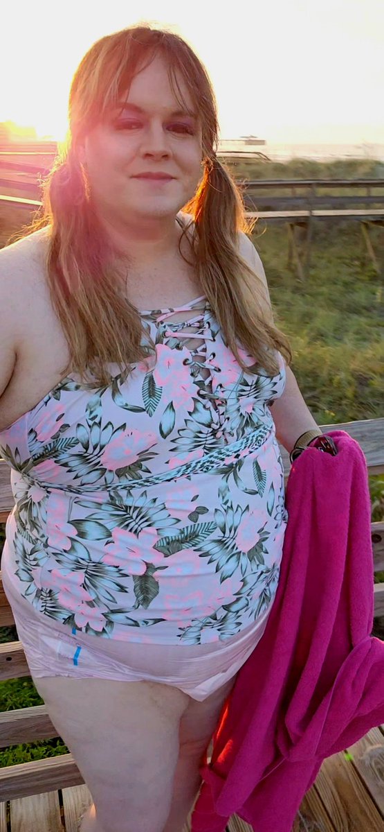 SissyKellyTasks's tweet photo. Which of my content do you like the best? #pantied, #diaper, #omorashi,  or #publichumiliation? I can't help myself from making it all 😆 Ask me anything, request anything, or tell me your favorite combinations in the comments or my DMs 🩷 #sissy #tasks https://t.co/xtBuN1G1PW