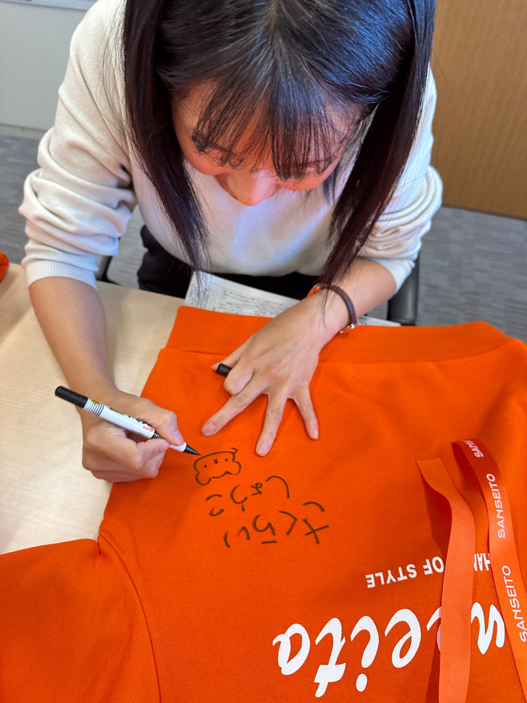 フェスのブースでは、参政党グッズが景品となるコーナーがあるそうで