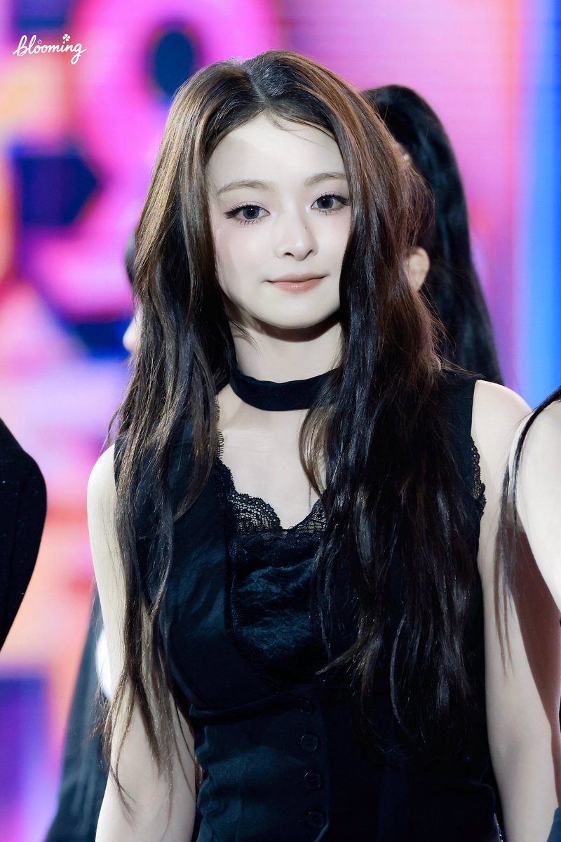 Blooming_F9 tweet media