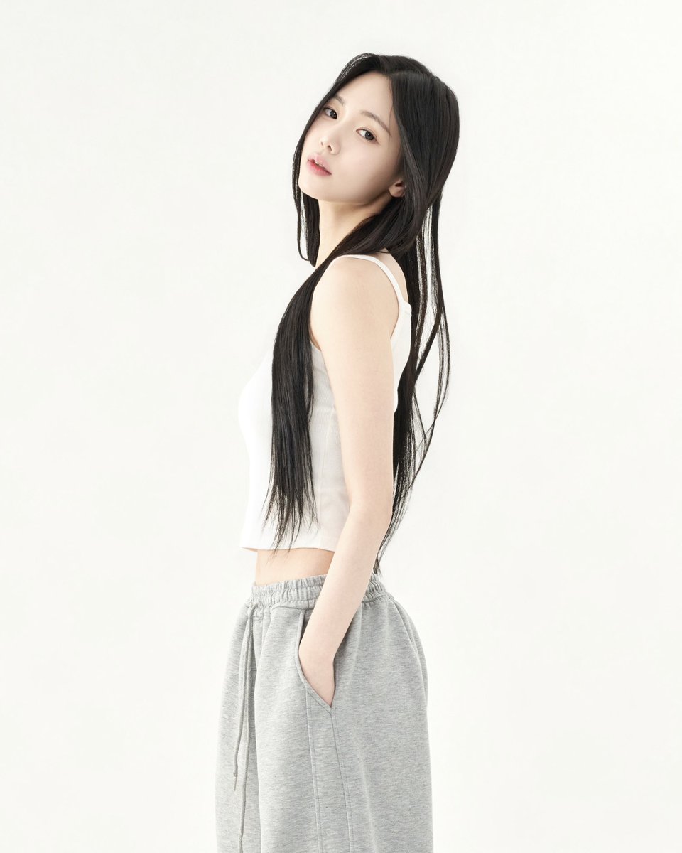ourtype_kr's tweet photo. #RT이벤트
#알티+#맘찍 > 추첨2분께
[커브드 절개 팬츠]를 보내드립니다. https://t.co/UG6n1hEATZ