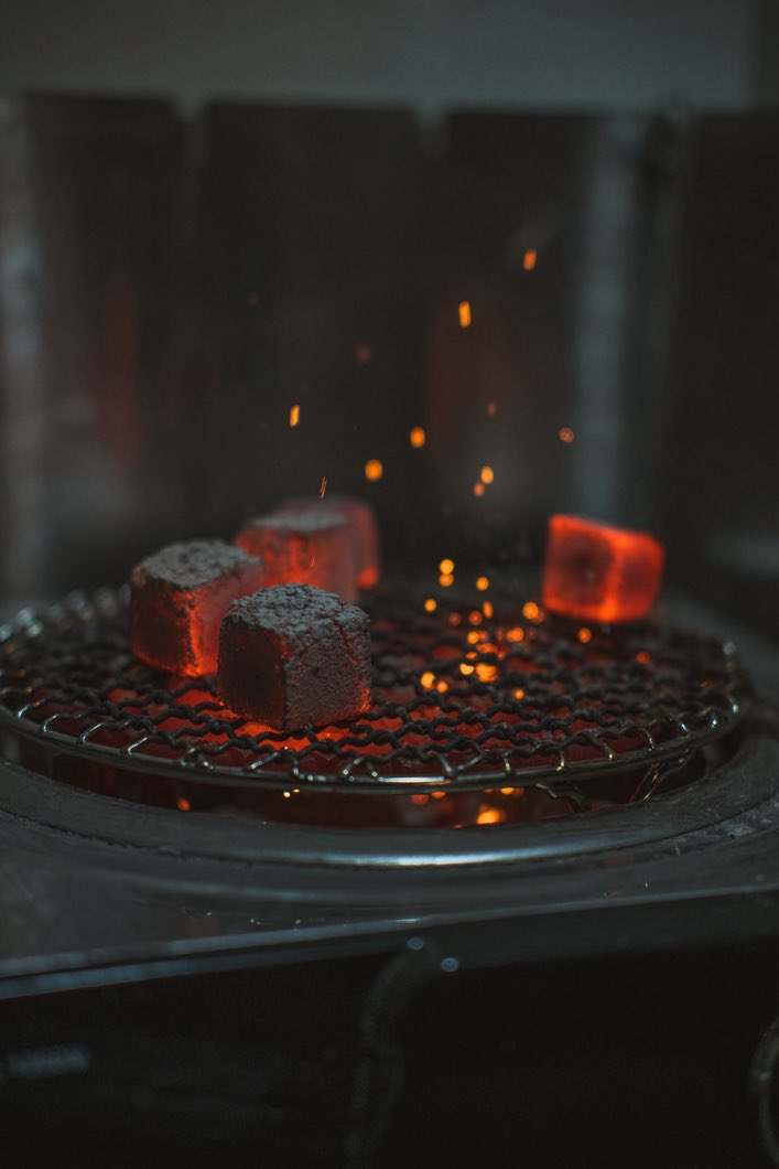 3/5 (木)

Open 14:00
Close 29:00

本日のスタッフ   
やよ（<a href="/ooooihap/">THEおやよ</a> ）
さよ

皆様のご来店、お待ちしております。

恵比寿シーシャ LA NATURE NODE