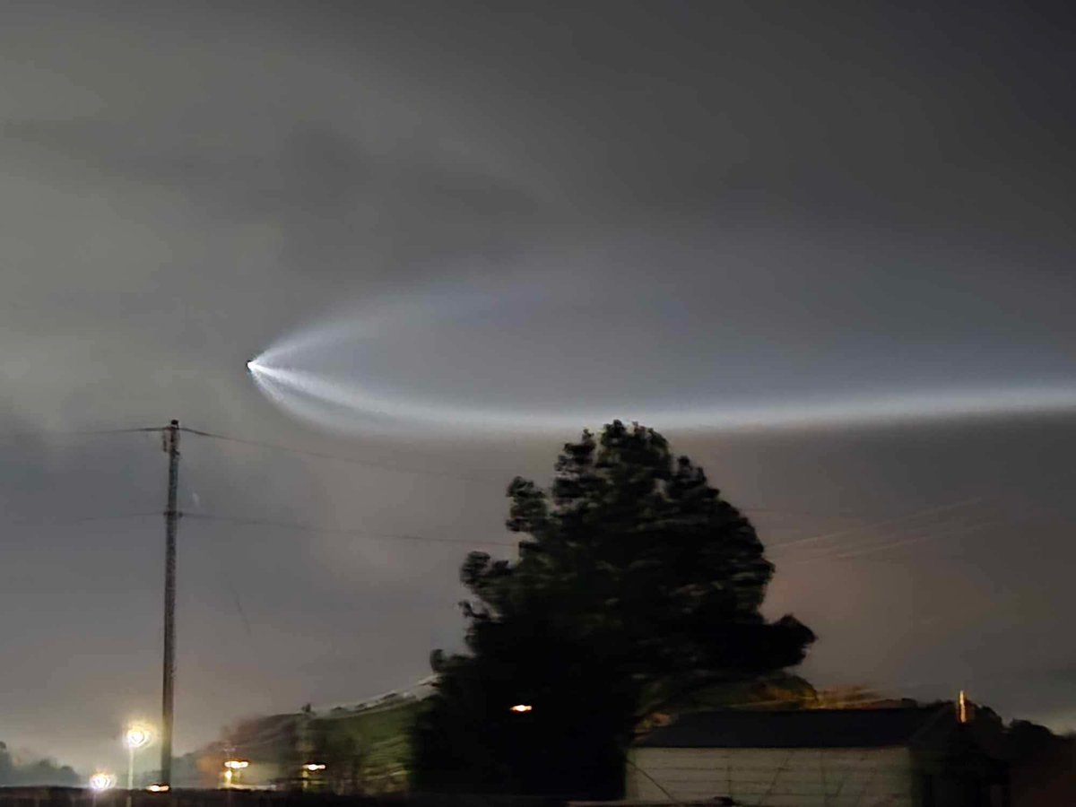 JennaPetracciWX's tweet photo. Some more incredible pictures of the SpaceX Falcon 9 rocket launch this morning viewed in Grovetown, GA!
Thank you to Manuel Del Rio for sharing ๐ #grovetownga #spacexlaunch #Falcon9 https://t.co/5XhmosHfGx