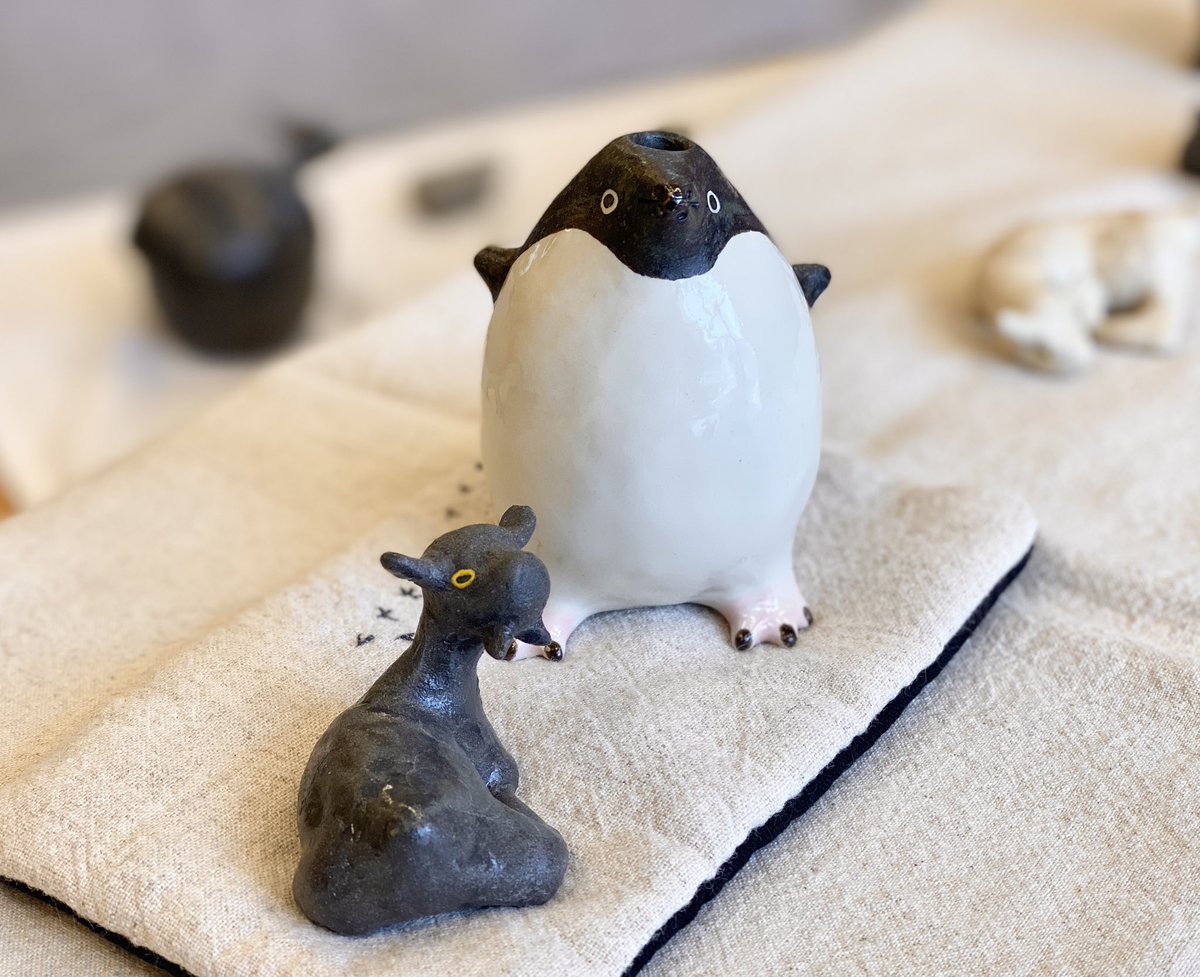 ペンギンと山羊と 開催中です いまはこんな感じでお待ちしております