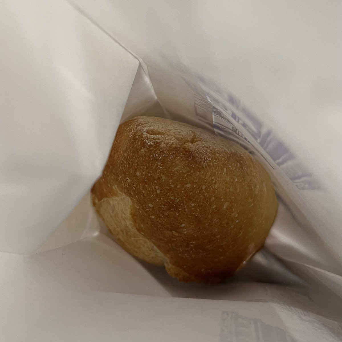 焼き立てのバゲットの、香ばしい匂い☻
