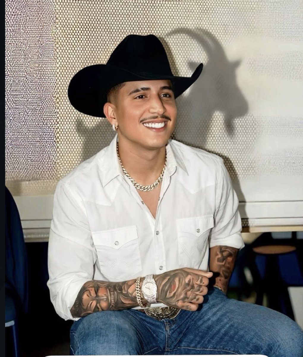 Mi acheeeee tweet media