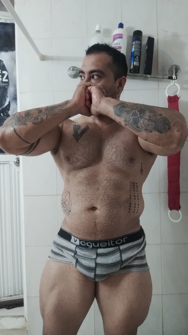 victor hugo tweet media