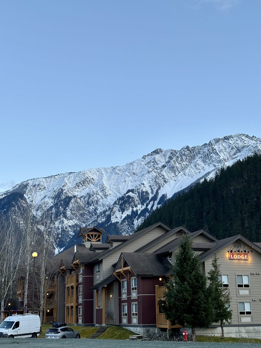 PembertonValleyLodge tweet media