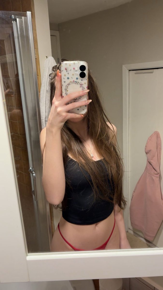 dezziii04's tweet photo. Ruin me 😩 https://t.co/Y1HiAlncKl