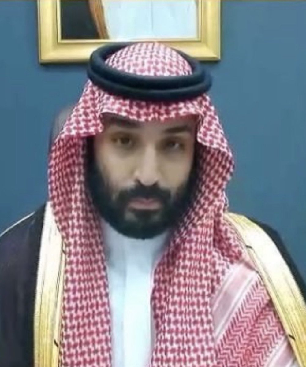 AlRay670912's tweet photo. @sob7_4 @rsn414 لقد تخاذل امير السرداب في مواجهه عدو الاكبر الذي يهدد أمن الخلي��، تحالف مع الحوثي وتحالف مع إييران ؟ يعني صاير فيها قمه الدهاء السياسي اخر شي صارله اسبوع ما طلع من السرداب ، ارحمو عزيز قوماً ذل ، العظمى في تويتر فقط اما فالواقع انتهت . https://t.co/g1jl4MYRap
