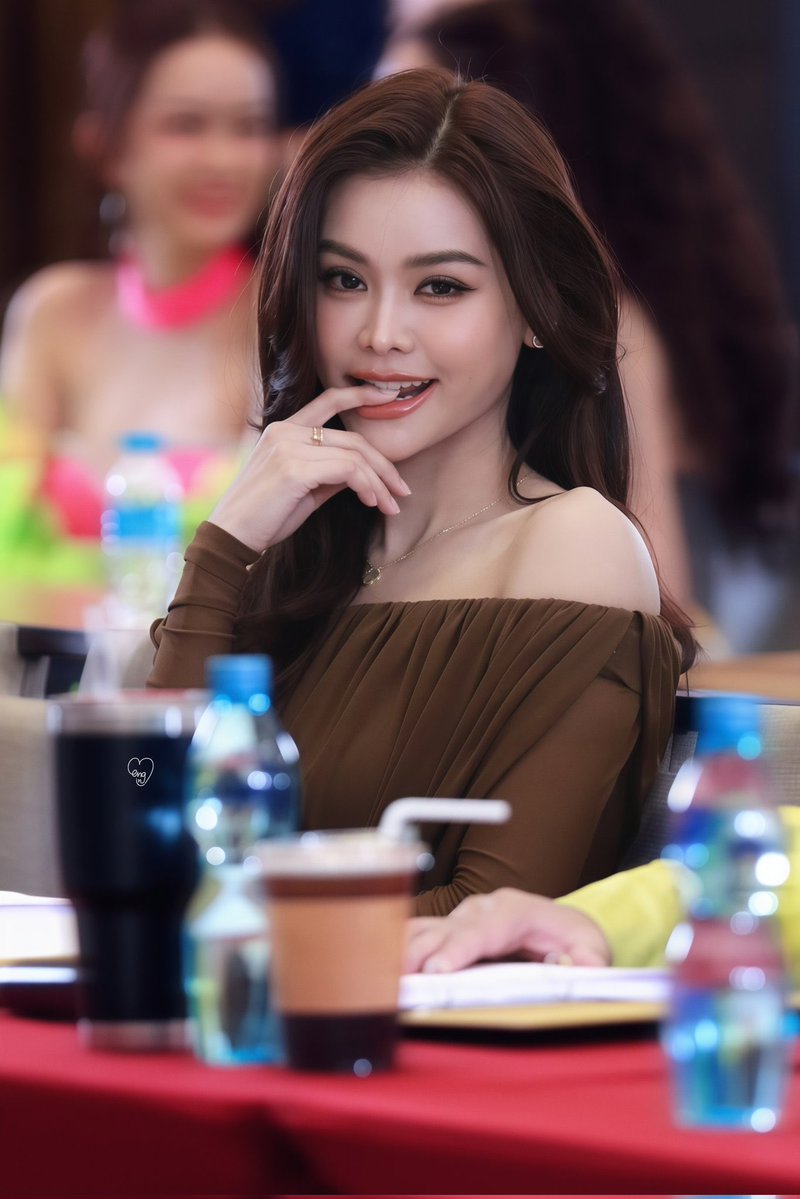 Excuse me, Ms Waraha 😳