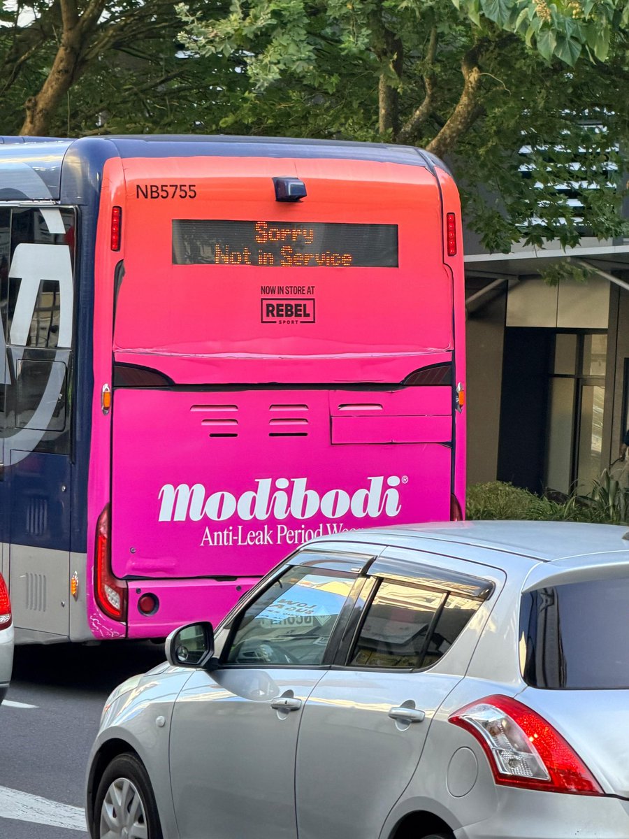 AamirKhan78's tweet photo. You can’t make this stuff up!!
Love Sydney!
#Modibodi #sydney https://t.co/RwfbNO1793