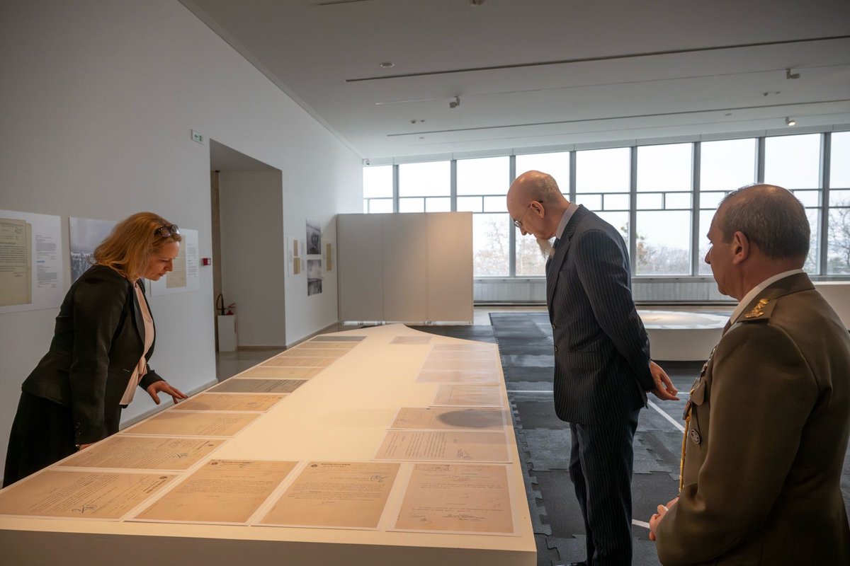 Italy in Serbia tweet media