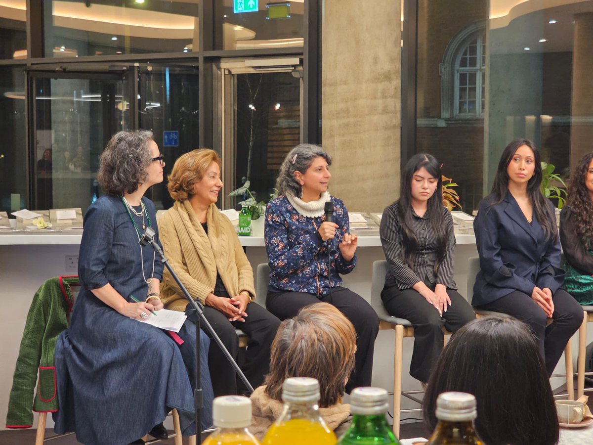 Colombian Embassy UK tweet media