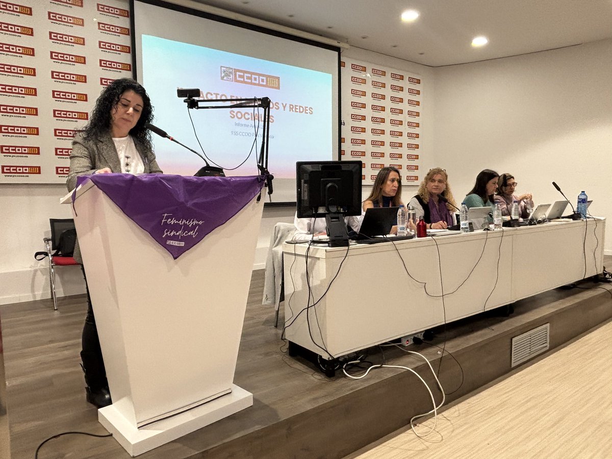 Sanitat_CCOOPV's tweet photo. Abordem el present i futur de la nostra Federació en el #ConsellFSSCCOOPV
Obrim amb les paraules de @AnaGarciaCCOOPV i amb l’informe de @yolandaferrand6 https://t.co/nsjAJ5ZpsU