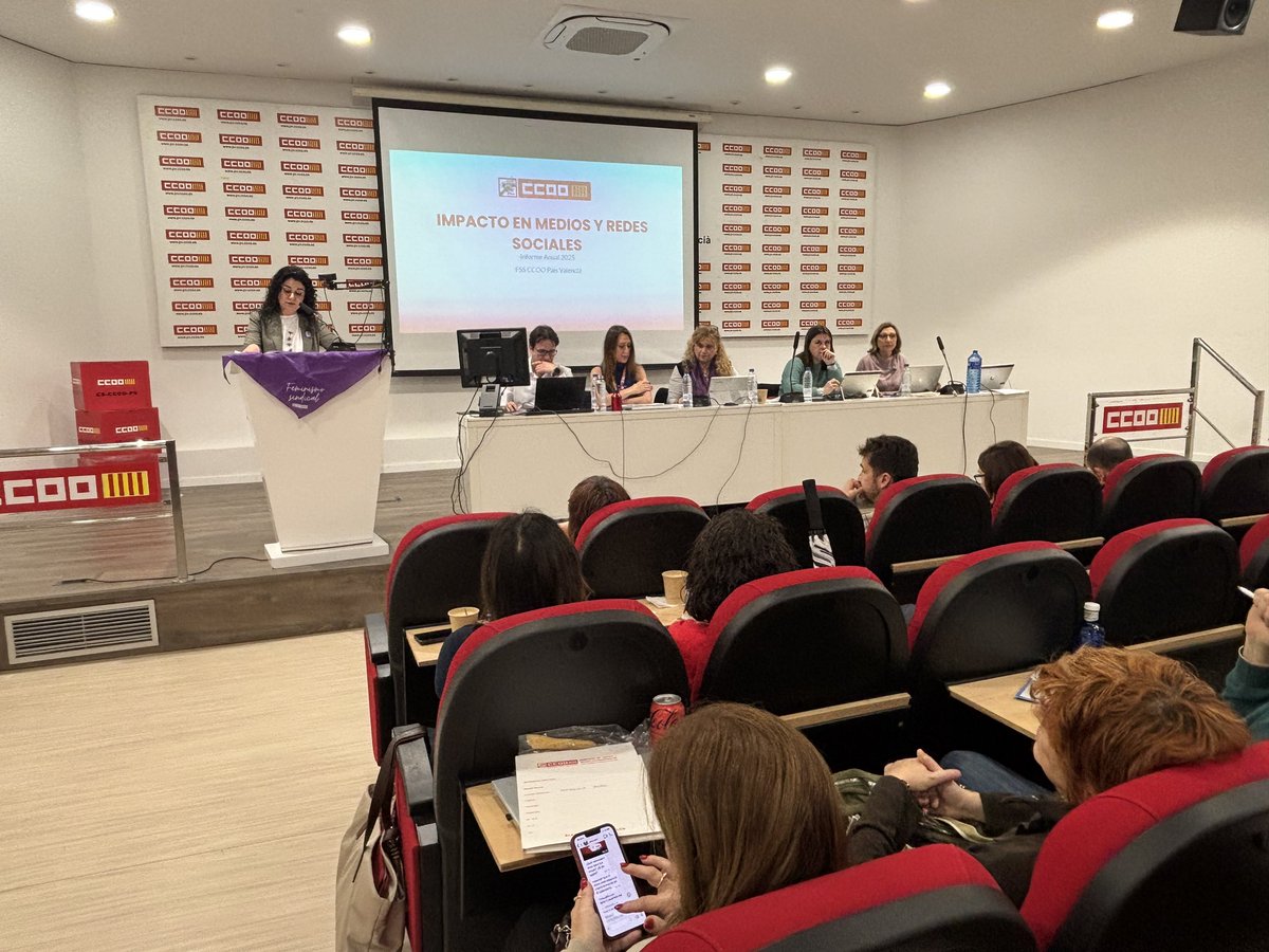 Sanitat_CCOOPV's tweet photo. Abordem el present i futur de la nostra Federació en el #ConsellFSSCCOOPV
Obrim amb les paraules de @AnaGarciaCCOOPV i amb l’informe de @yolandaferrand6 https://t.co/nsjAJ5ZpsU